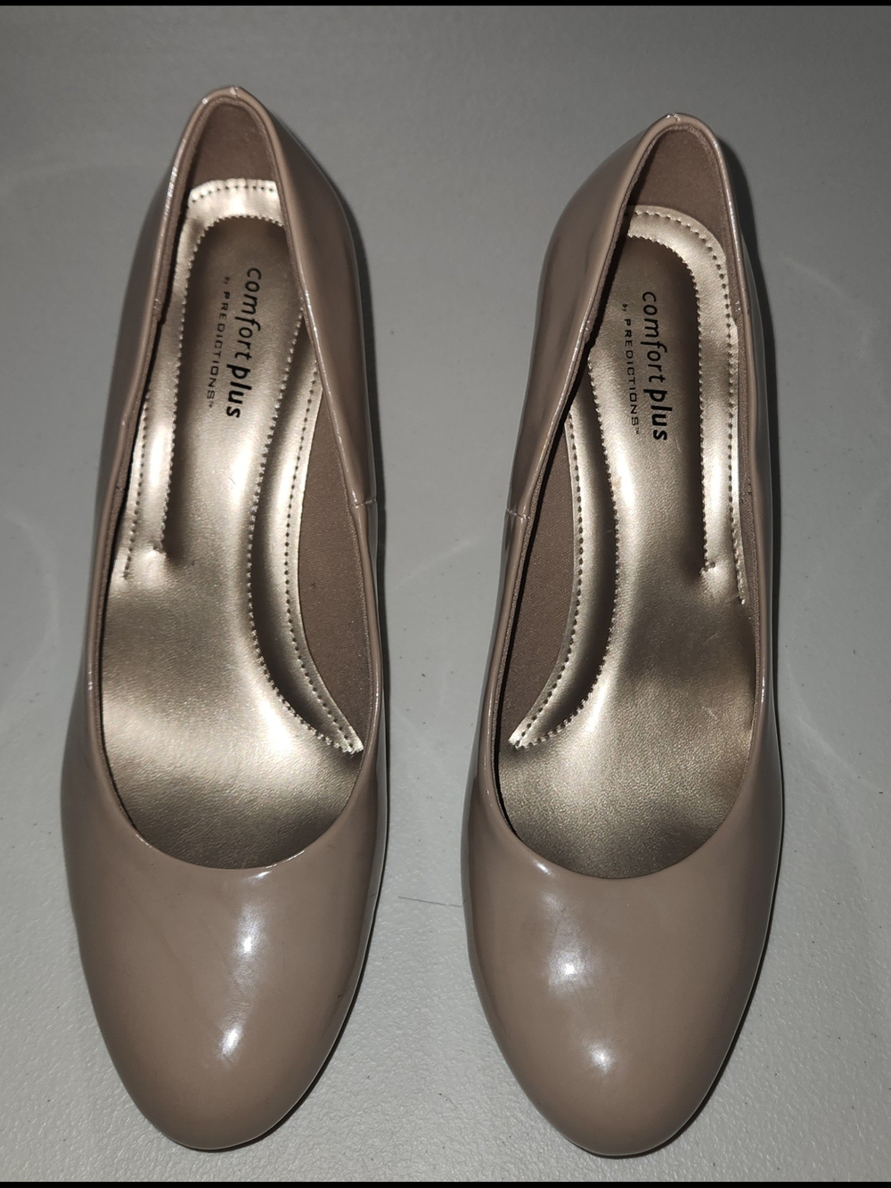 Comfort Plus By Predictions Taupe Patent Round-Toe Women’s Heels Size 9.5